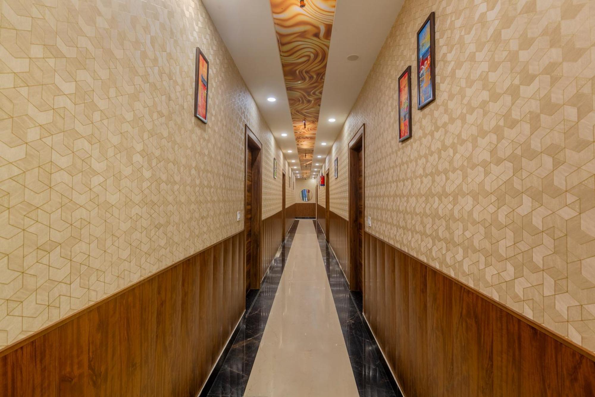 Shree Jee Hotel - Nit Faridabad Exteriér fotografie